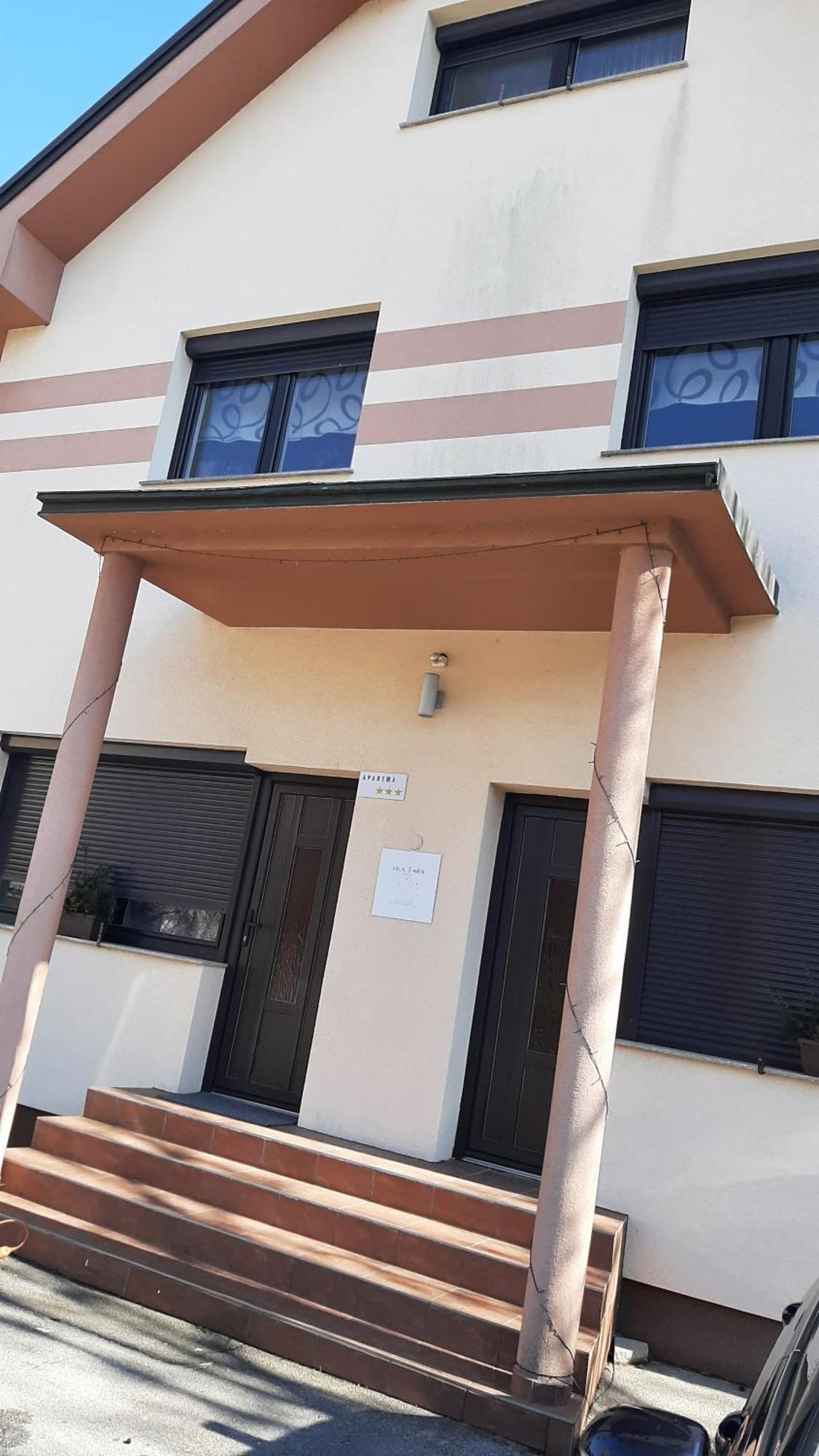 Apartma Tara